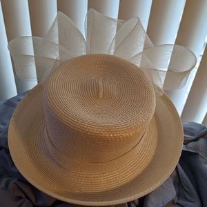 White hat. Great for Derby, Easter, and Spring!